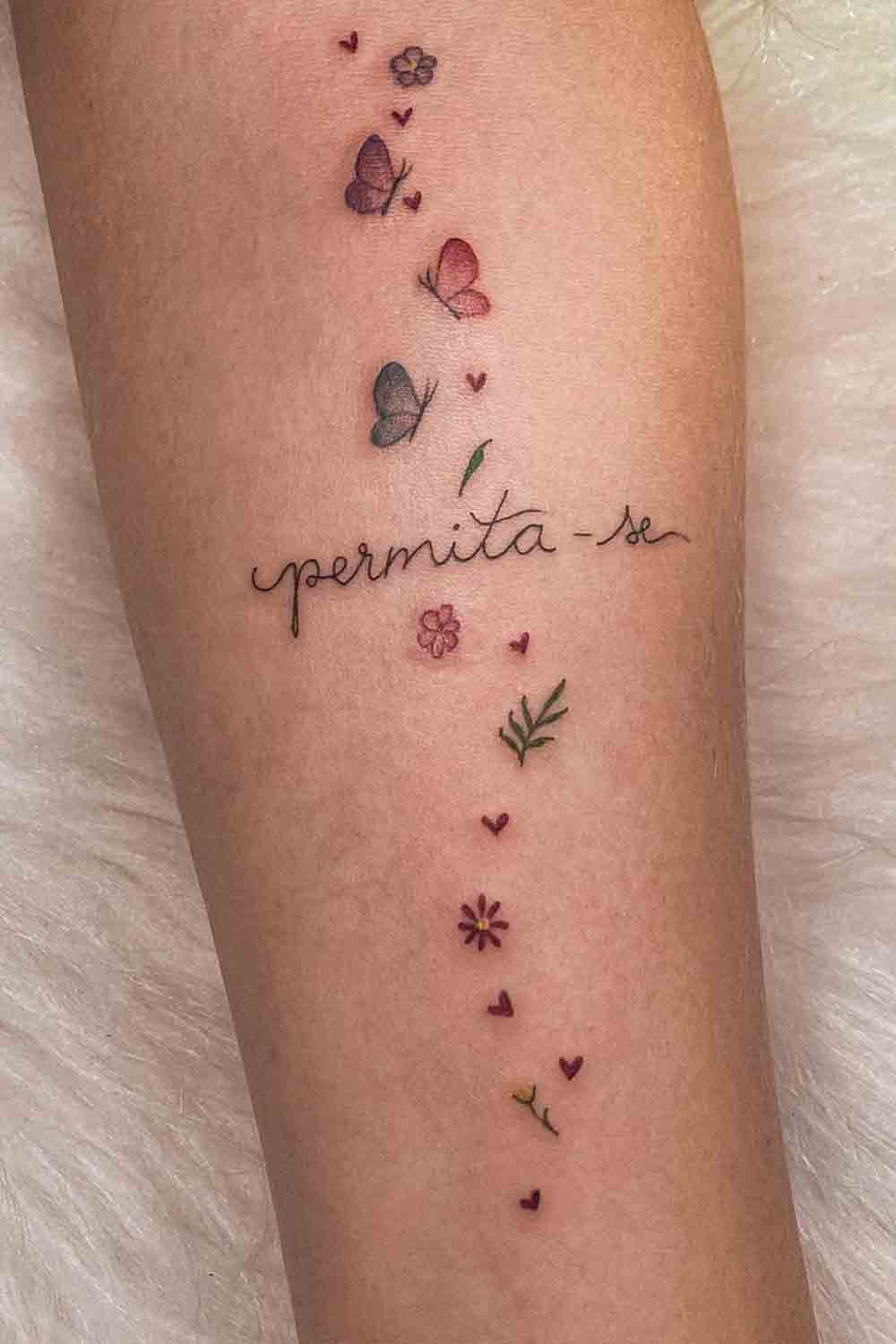 tatuagem-feminina-no-braco-escrito-permita-se 