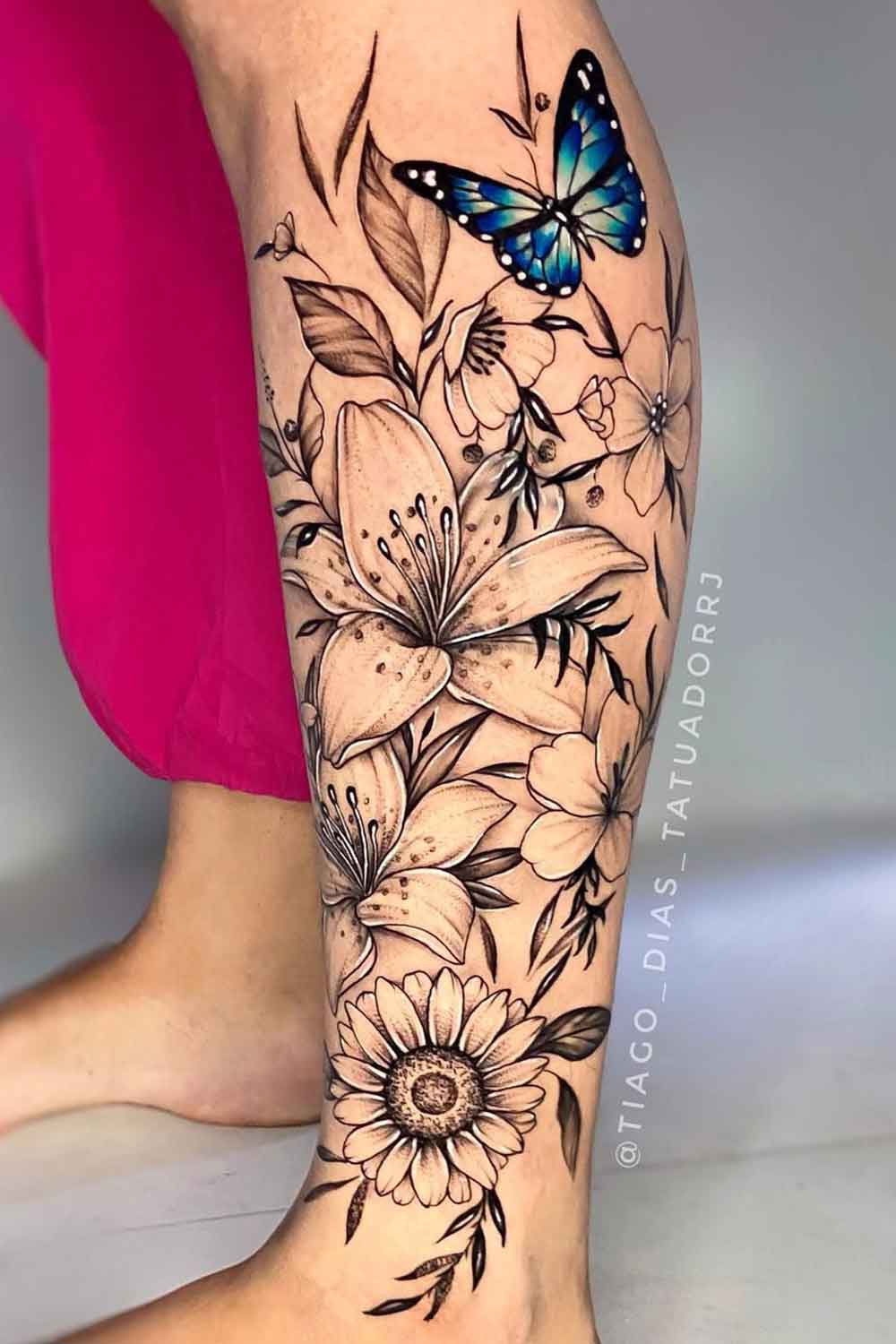tatuagem-floral-com-borboleta-na-perna 